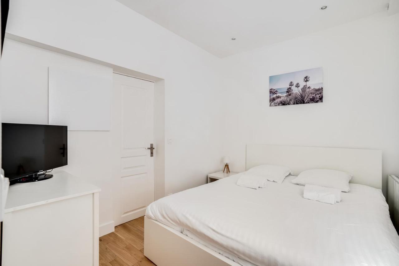 Apartment 3 People Close Eiffel Tower By Weekome Paris Exterior foto
